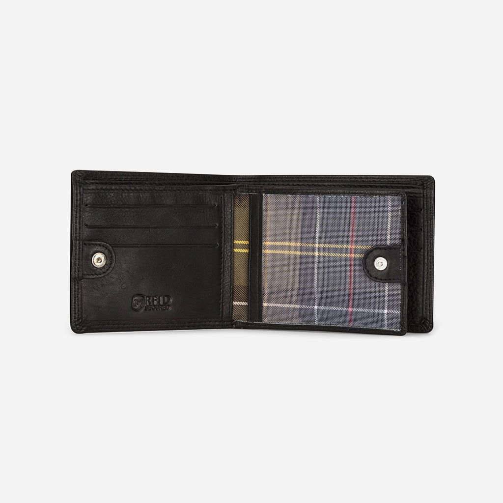 Inside of Hoggs of Fife Monarch Leather Credit Card Wallet Black - Wild & Moor